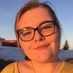 Meet your Posher, Lydia